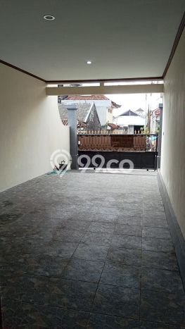 Rumah sewa siap huni 4 Kamar Tidur di Gatot Subroto, Denpasar Rumah sewa siap huni 4 Kamar Tidur di Gatot Subroto, Denpasar