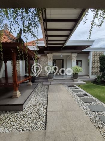 HARGA TERBAIK! Vila Kawasan , Luas 400m2m², Area Prima HARGA TERBAIK! Vila Kawasan , Luas 400m2m², Area Prima