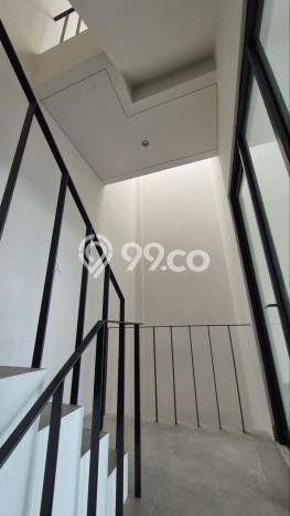 Ruko Usaha Dijual di BSD Tangerang Selatan LT 48m2 & LB 122m2 Ruko Usaha Dijual di BSD Tangerang Selatan LT 48m2 & LB 122m2