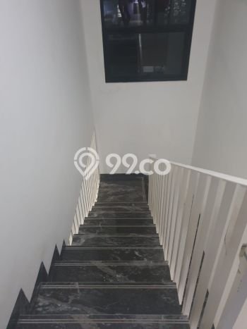 Hunian Elit LB 260m2 Siap Huni Desain Elegan di BSD, Tangerang Hunian Elit LB 260m2 Siap Huni Desain Elegan di BSD, Tangerang