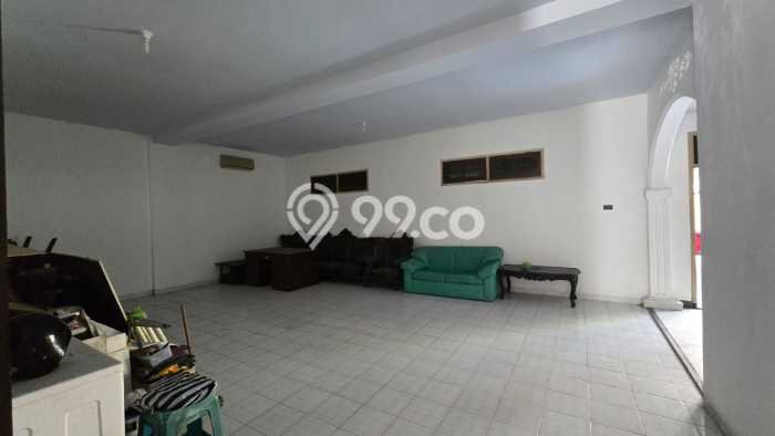 Unit Ruko Dijual di Laweyan Solo 300m2 Unit Ruko Dijual di Laweyan Solo 300m2