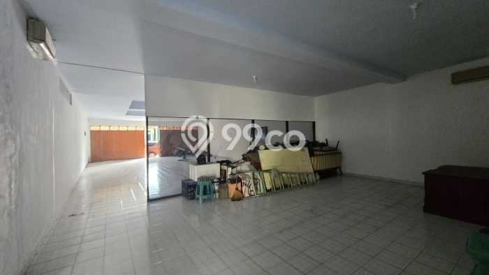Unit Ruko Dijual di Laweyan Solo 300m2 Unit Ruko Dijual di Laweyan Solo 300m2