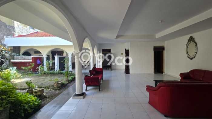 Unit Ruko Dijual di Laweyan Solo 300m2 Unit Ruko Dijual di Laweyan Solo 300m2
