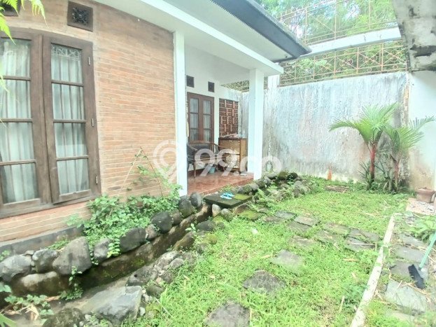 Jual Rumah Bagus Siap Huni LB 150m2 di Depok, Sleman Jual Rumah Bagus Siap Huni LB 150m2 di Depok, Sleman