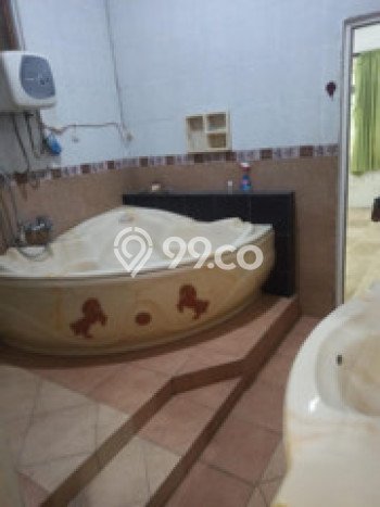 Sewa Rumah Murah di Caturtunggal Sleman Punya 6 Kamar Tidur Sewa Rumah Murah di Caturtunggal Sleman Punya 6 Kamar Tidur