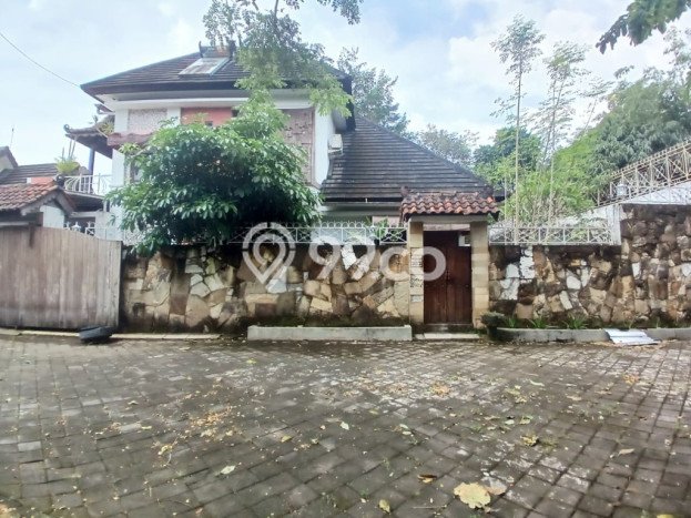 Jual Rumah Bagus Siap Huni LB 150m2 di Depok, Sleman Jual Rumah Bagus Siap Huni LB 150m2 di Depok, Sleman
