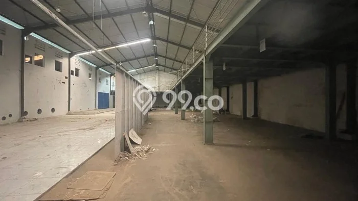 Gudang Disewa di Yogyakarta dengan LB 1250m2 Area Komersial Ramai Gudang Disewa di Yogyakarta dengan LB 1250m2 Area Komersial Ramai
