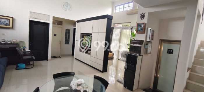 Dijual Rumah Luas Elegan Dengan View Eksklusif di Bambu Apus, Jakarta Timur Dijual Rumah Luas Elegan Dengan View Eksklusif di Bambu Apus, Jakarta Timur