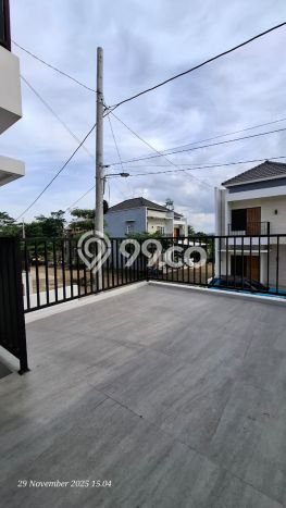 For Sale Rumah 3 Kamar Lokasi Ideal Bagus dan Strategis di Banyumanik For Sale Rumah 3 Kamar Lokasi Ideal Bagus dan Strategis di Banyumanik