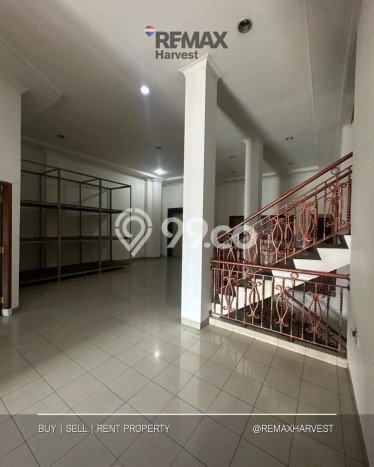 Disewakan! Rumah 4 Kamar Tidur &
4 Kamar Mandi di Tomang, Jakarta Barat Disewakan! Rumah 4 Kamar Tidur &
4 Kamar Mandi di Tomang, Jakarta Barat