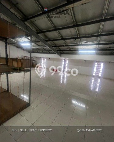 Disewakan! Rumah 4 Kamar Tidur &
4 Kamar Mandi di Tomang, Jakarta Barat Disewakan! Rumah 4 Kamar Tidur &
4 Kamar Mandi di Tomang, Jakarta Barat