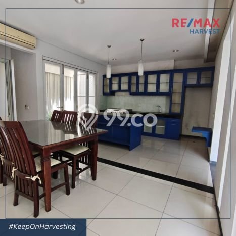 Lokasi terbaik! Rumah siap pakai disewakan di Kebayoran Baru LB 400m2 Lokasi terbaik! Rumah siap pakai disewakan di Kebayoran Baru LB 400m2