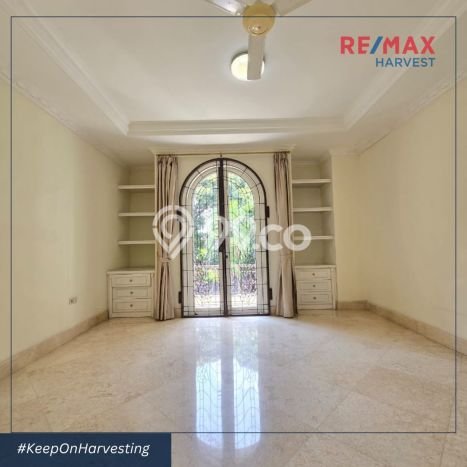 Hunian Minimalis dengan LT 750m2 & LB 700m2 Dikontrakkan di Kemang Hunian Minimalis dengan LT 750m2 & LB 700m2 Dikontrakkan di Kemang
