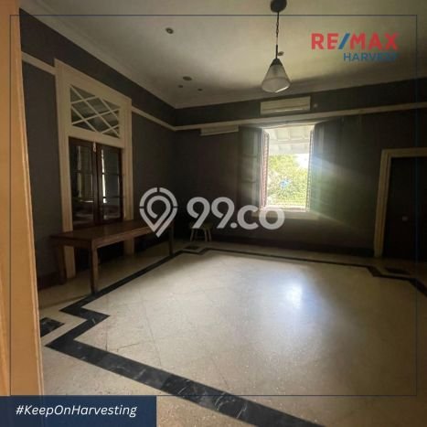 Dijual Rumah Luas Elegan Dengan View Eksklusif di Kemang, Jakarta Selatan Dijual Rumah Luas Elegan Dengan View Eksklusif di Kemang, Jakarta Selatan