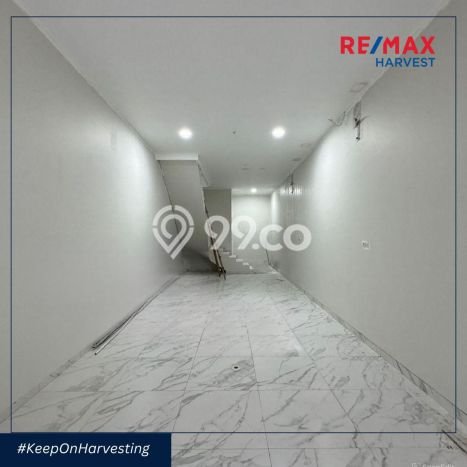 Hunian Mewah LB 260m2 Siap Huni Desain Elegan di Jelambar, Jakarta Barat Hunian Mewah LB 260m2 Siap Huni Desain Elegan di Jelambar, Jakarta Barat