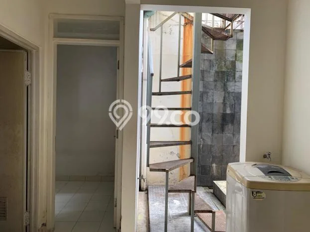 Rumah Cantik Siap Pakai Di BSD Luas 190m2 Aman Rumah Cantik Siap Pakai Di BSD Luas 190m2 Aman