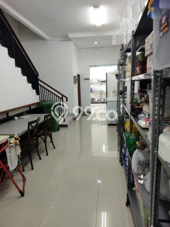 Unit Ruko Dijual di Jakarta Selatan LT 153m2 & LB 300m2 Unit Ruko Dijual di Jakarta Selatan LT 153m2 & LB 300m2