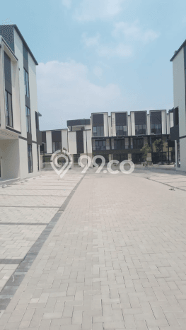 Unit Ruko Disewakan di Gading Serpong di Area Ramai & Strategis Unit Ruko Disewakan di Gading Serpong di Area Ramai & Strategis