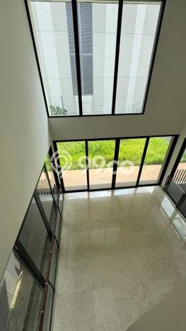 Rumah Mewah LB 465m2 Siap Huni Desain Elegan di BSD City, Tangerang Rumah Mewah LB 465m2 Siap Huni Desain Elegan di BSD City, Tangerang