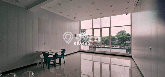 Ruko untuk Disewa di Pusat Tangerang Luas Bangunan 150m2 Ruko untuk Disewa di Pusat Tangerang Luas Bangunan 150m2