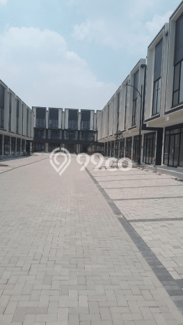 Unit Ruko Disewakan di Gading Serpong di Area Ramai & Strategis Unit Ruko Disewakan di Gading Serpong di Area Ramai & Strategis