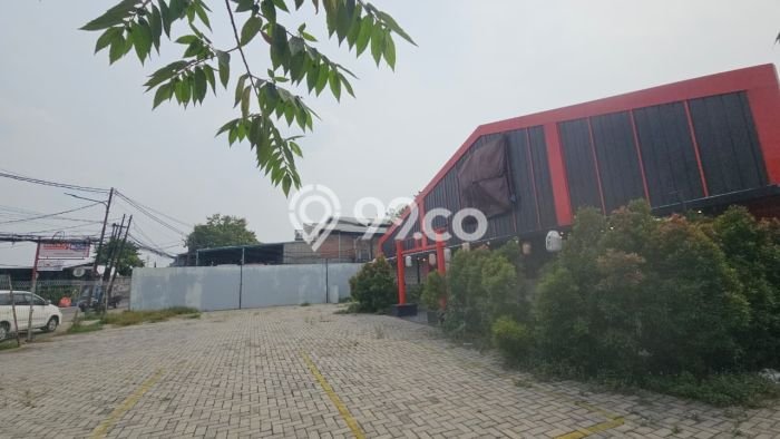 Unit Komersial Paling Strategis di Karang Tengah Tangerang dengan LB 534m2 Unit Komersial Paling Strategis di Karang Tengah Tangerang dengan LB 534m2