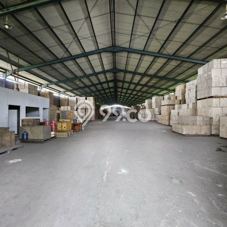 Gudang Disewakan di Area Ramai Karawaci, Tangerang Gudang Disewakan di Area Ramai Karawaci, Tangerang