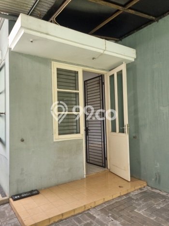 Rumah Mewah LB 130m2 Siap Huni Desain Elegan di Gading Serpong, Tangerang Rumah Mewah LB 130m2 Siap Huni Desain Elegan di Gading Serpong, Tangerang