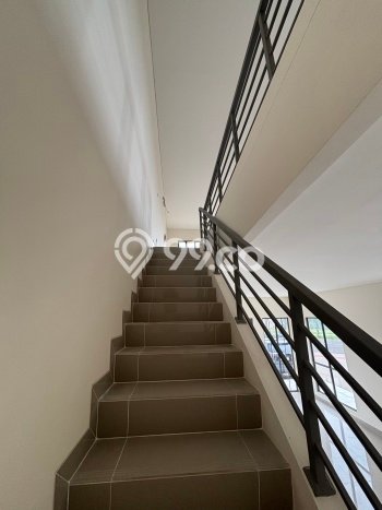 Ruko Dijual di Prime Area Tangerang Luas 121m2 Ruko Dijual di Prime Area Tangerang Luas 121m2