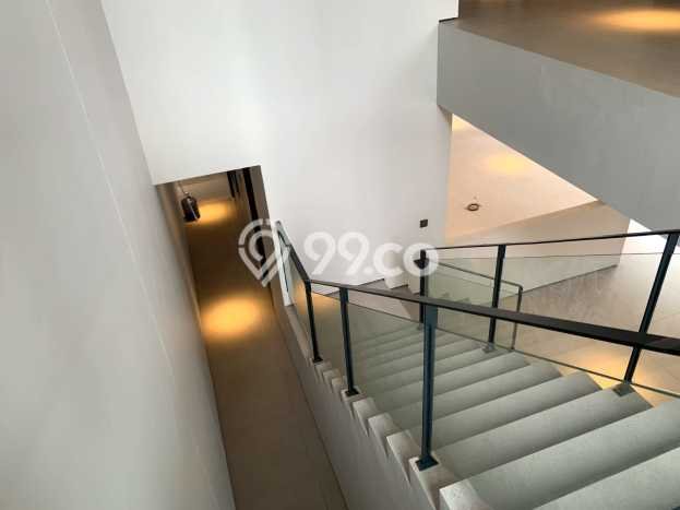Ready to Use! Premium House LT 353m2 Desain Elegan di Cinere Ready to Use! Premium House LT 353m2 Desain Elegan di Cinere