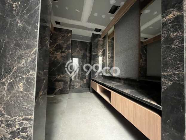 Jual Rumah Luas Elegan Dengan View Cantik di Cinere, Jakarta Selatan Jual Rumah Luas Elegan Dengan View Cantik di Cinere, Jakarta Selatan
