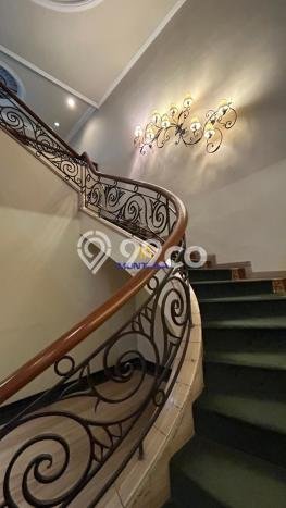 Hunian Mewah LB 720m2 Siap Huni Desain Elegan di Pondok Indah, Jakarta Selatan Hunian Mewah LB 720m2 Siap Huni Desain Elegan di Pondok Indah, Jakarta Selatan
