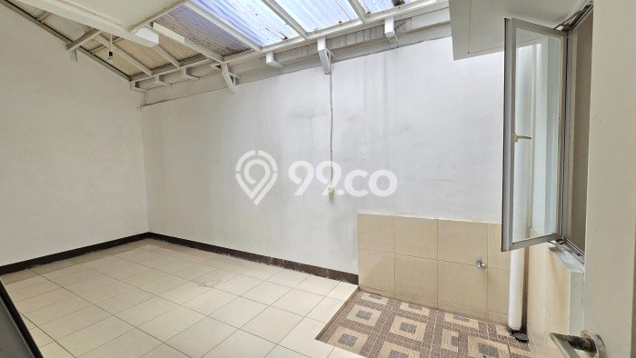 Disewakan Rumah Harga Terjangkau di Gading Serpong Tangerang dengan 3 Kamar Tidur Disewakan Rumah Harga Terjangkau di Gading Serpong Tangerang dengan 3 Kamar Tidur