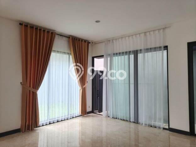 Rumah Cantik Siap Huni Di BSD Luas 118m2 Aman Rumah Cantik Siap Huni Di BSD Luas 118m2 Aman