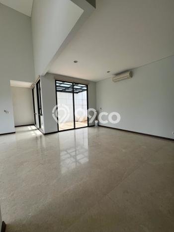 LOKASI STRATEGIS! Rumah di Cisauk, Dekat Stasiun, 5 KT, Luas 336m2m² Bangunan 418m2m² LOKASI STRATEGIS! Rumah di Cisauk, Dekat Stasiun, 5 KT, Luas 336m2m² Bangunan 418m2m²