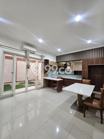 Rumah Luxury Modern Tanpa Renovasi di Gading Serpong Tangerang Rumah Luxury Modern Tanpa Renovasi di Gading Serpong Tangerang