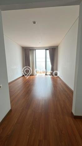 LOKASI STRATEGIS! Rumah di Cisauk, Dekat Stasiun, 5 KT, Luas 336m2m² Bangunan 418m2m² LOKASI STRATEGIS! Rumah di Cisauk, Dekat Stasiun, 5 KT, Luas 336m2m² Bangunan 418m2m²