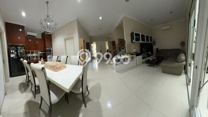 Dijual Rumah Mewah Megah Dengan View Eksklusif di Gading Serpong, Tangerang Dijual Rumah Mewah Megah Dengan View Eksklusif di Gading Serpong, Tangerang