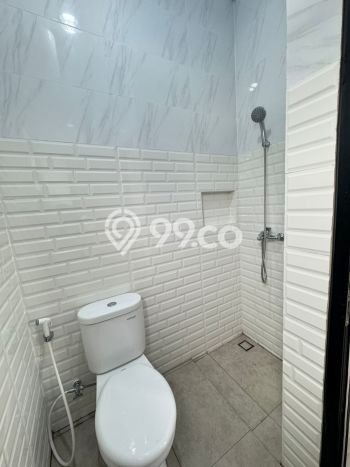 Jual Rumah Bagus Siap Huni LB 102m2 di Tangerang, Tangerang Jual Rumah Bagus Siap Huni LB 102m2 di Tangerang, Tangerang