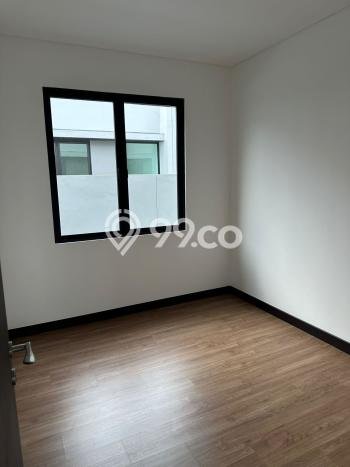 Dijual Rumah Luas Megah Dengan View Eksklusif di Gading Serpong, Tangerang Dijual Rumah Luas Megah Dengan View Eksklusif di Gading Serpong, Tangerang