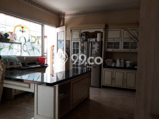 Rumah lokasi Gubeng, Surabaya, Luas 730m2m² LB 786m2m² Rumah lokasi Gubeng, Surabaya, Luas 730m2m² LB 786m2m²