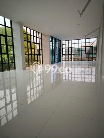 Ruko di , Luas 360m2m², Disewakan, Pusat Bisnis, Ready Usaha Ruko di , Luas 360m2m², Disewakan, Pusat Bisnis, Ready Usaha