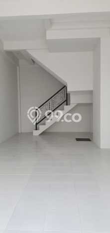 Ruko Kawasan Komersial di Sidoarjo, Luas 84m2m², Ramai Ruko Kawasan Komersial di Sidoarjo, Luas 84m2m², Ramai