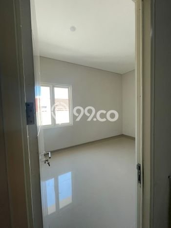Dijual Cepat Rumah 5 KT 4 KM di Sutorejo, Surabaya Dijual Cepat Rumah 5 KT 4 KM di Sutorejo, Surabaya