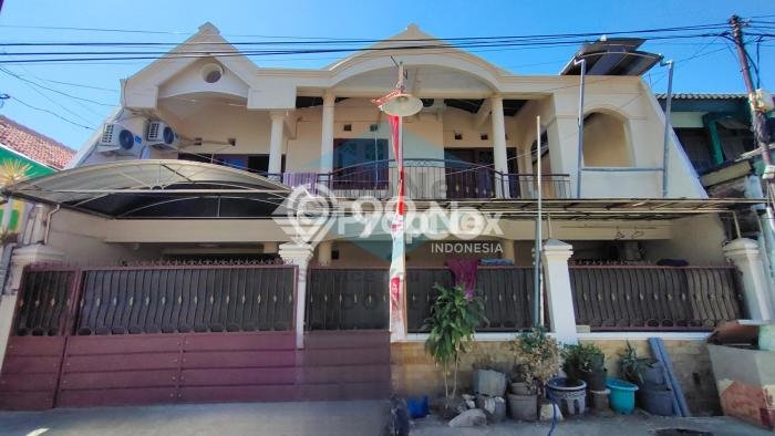SEGERA MILIKI! Rumah area Mulyosari, Surabaya, Luas 165m2m² LB 220m2m² SEGERA MILIKI! Rumah area Mulyosari, Surabaya, Luas 165m2m² LB 220m2m²