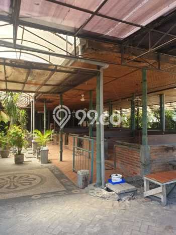 Unit Komersial Dijual di Taman Sidoarjo Luas Tanah 3200m2, Luas Bangunan 2200m2 Unit Komersial Dijual di Taman Sidoarjo Luas Tanah 3200m2, Luas Bangunan 2200m2