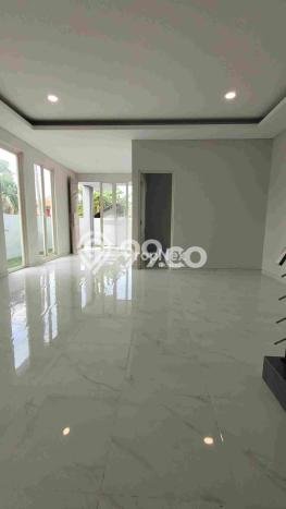 Rumah LT 114m2m² Newly Renovated di Manyar, Dekat Mal, Surabaya Rumah LT 114m2m² Newly Renovated di Manyar, Dekat Mal, Surabaya