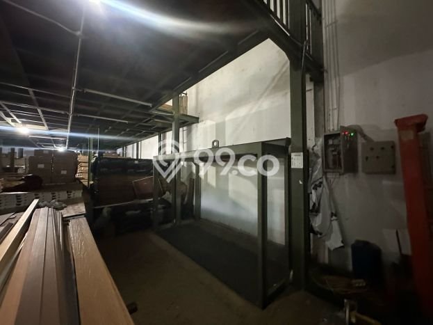 AREA BISNIS! Gudang Kawasan Pagedangan, Luas 300m², Jalan Utama AREA BISNIS! Gudang Kawasan Pagedangan, Luas 300m², Jalan Utama