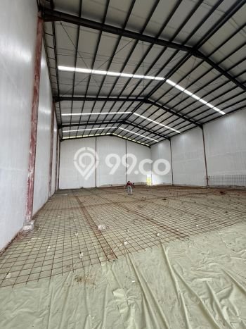 Area Ramai! Gudang Dijual di Legok untuk Bisnis Luas Bangunan 612m2 Area Ramai! Gudang Dijual di Legok untuk Bisnis Luas Bangunan 612m2