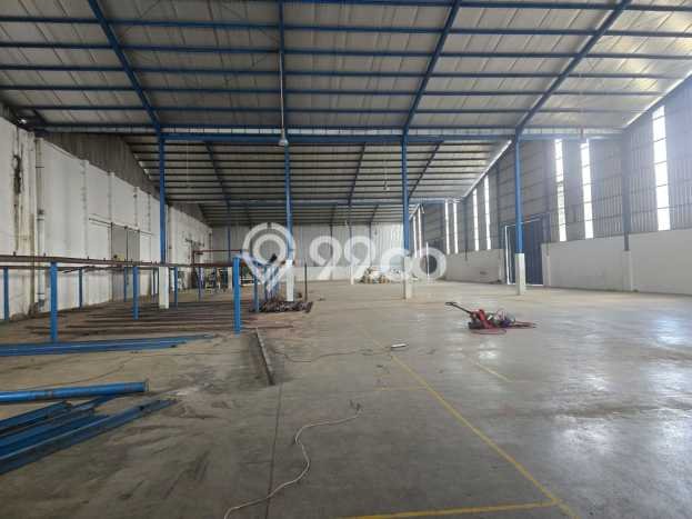 Unit Gudang Paling Strategis di Cikupa Tangerang dengan LB 2160m2 Unit Gudang Paling Strategis di Cikupa Tangerang dengan LB 2160m2